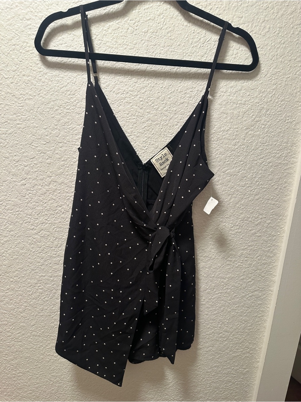 Style rack romper size large